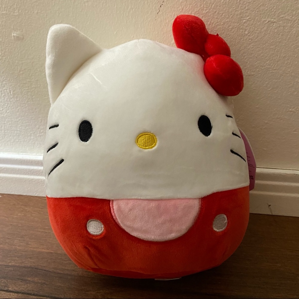 Hello kitty Squishmallow